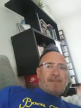 bobo672 online show from May 2026 06:00:01 AM