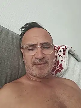 bobo672 online show from May 2026 06:20:01 AM
