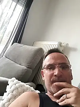 bobo672 online show from March 2026 04:13:01 PM