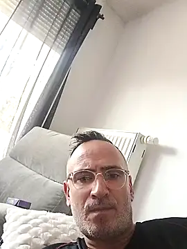 bobo672 online show from April 2026 06:15:02 AM