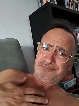 bobo672 online show from March 2026 06:49:01 AM