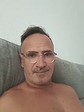bobo672 online show from June 2026 11:48:01 AM