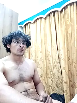 Snapshot of Apolo_Men chatting on February 2026 04:30:01 AM Apolo Men online show from February 2026 04:30:01 AM