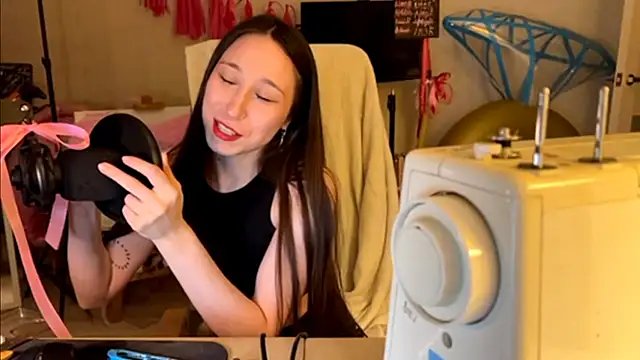 karinasun online show from February 2026 03:36:02 PM