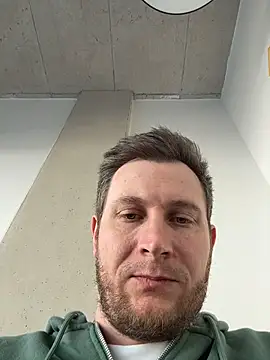 LubasOriginMen online show from April 2026 10:22:01 AM