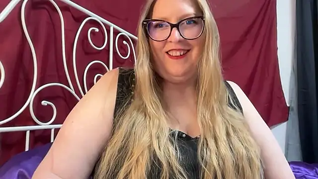 MissCharlotteXx online show from April 2026 01:51:01 PM
