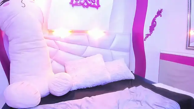 Keiry Paloma online show from March 2026 02:32:02 PM