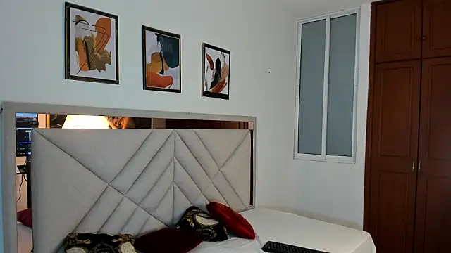 AmberQueen1 online show from February 2026 12:15:02 PM