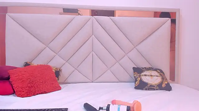 AmberQueen1 online show from February 2026 12:07:01 PM