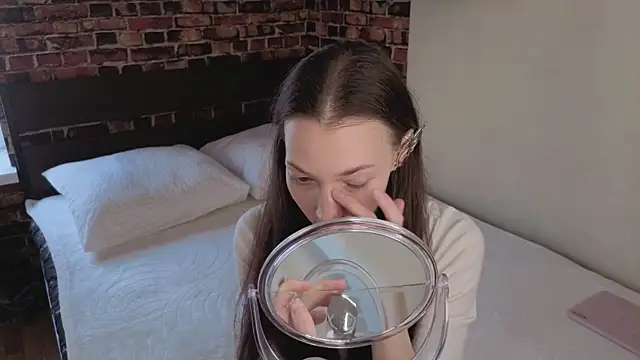 Lollyops online show from April 2026 02:17:01 AM