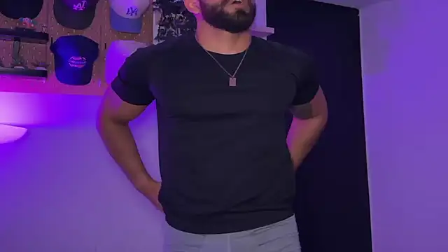 SamDornan51 online show from March 2026 01:18:02 AM