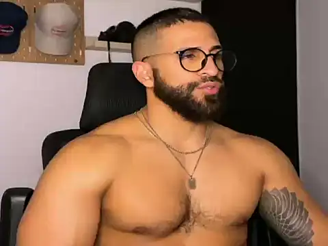 Snapshot of SamDornan51 chatting on February 2026 01:02:02 AM SamDornan51 online show from February 2026 01:02:02 AM