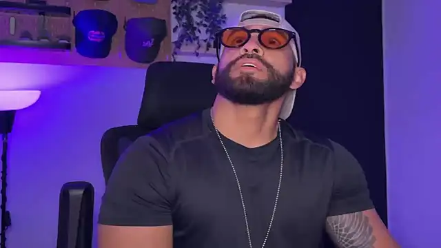 SamDornan51 online show from April 2026 01:45:01 AM