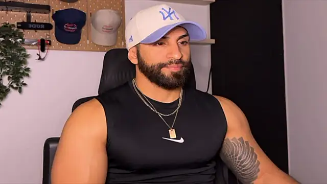 Snapshot of SamDornan51 chatting on February 2026 12:33:02 AM SamDornan51 online show from February 2026 12:33:02 AM