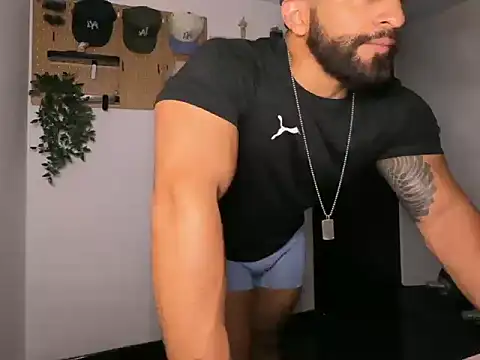 Snapshot of SamDornan51 chatting on March 2026 12:50:01 AM SamDornan51 online show from March 2026 12:50:01 AM