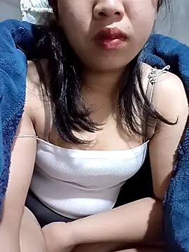 Slutty 18 online show from February 2026 12:40:01 AM