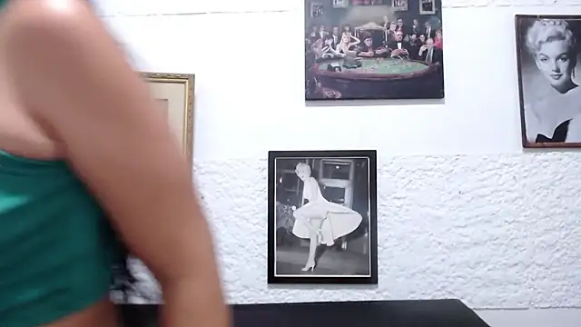 JulianaLopera1 online show from February 2026 01:13:02 PM