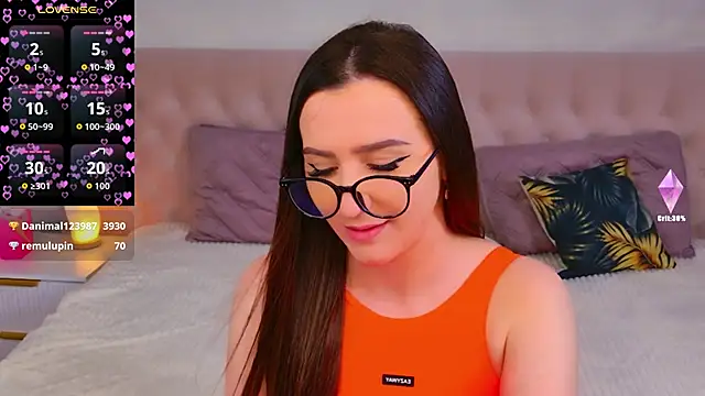 Snapshot of JasminUqueen chatting on February 2026 06:22:01 AM JasminUqueen online show from February 2026 06:22:01 AM