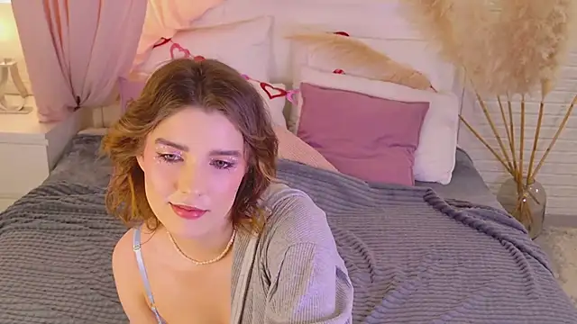 mmm  yes online show from February 2026 01:55:01 PM