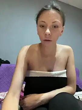 Foxy20withBear online show from July 2026 07:22:01 PM
