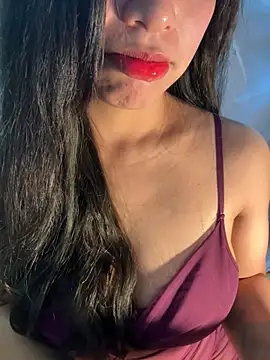 Snapshot of QuynhAnh_2k1 chatting on February 2026 07:43:02 AM QuynhAnh 2k1 online show from February 2026 07:43:02 AM