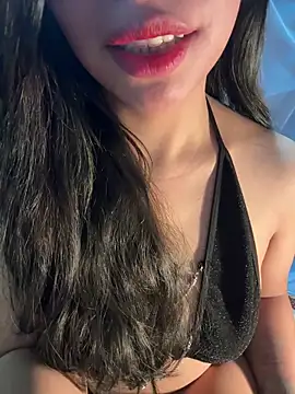 Snapshot of QuynhAnh_2k1 chatting on February 2026 09:32:02 AM QuynhAnh 2k1 online show from February 2026 09:32:02 AM