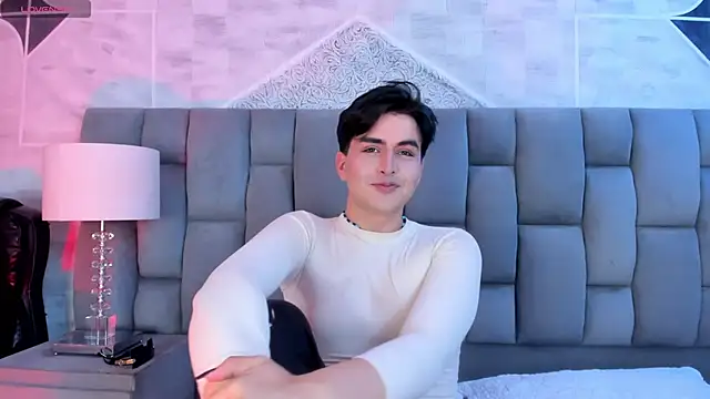 Snapshot of noahWolff_ chatting on February 2026 04:35:01 AM noahWolff online show from February 2026 04:35:01 AM