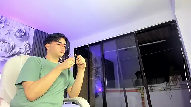 Snapshot of noahWolff_ chatting on February 2026 04:36:01 AM noahWolff online show from February 2026 04:36:01 AM