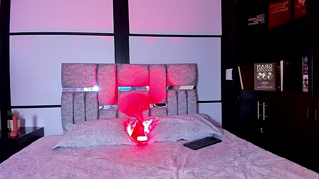 Snapshot of noahWolff_ chatting on February 2026 05:16:02 AM noahWolff online show from February 2026 05:16:02 AM