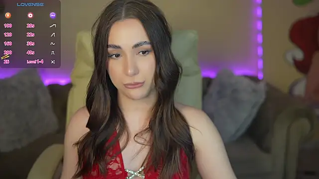 Snapshot of OliviaMoore_ chatting on June 2026 12:55:02 PM OliviaMoore online show from June 2026 12:55:02 PM
