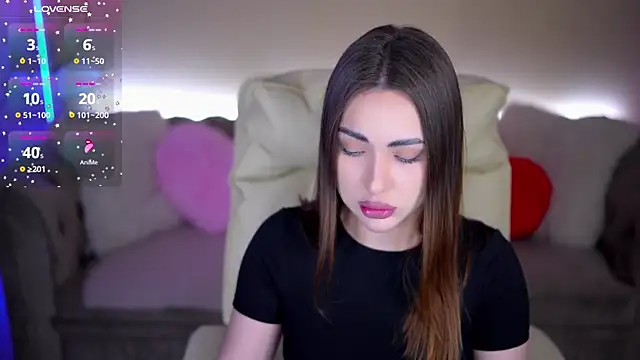 Snapshot of OliviaMoore_ chatting on February 2026 01:55:02 PM OliviaMoore online show from February 2026 01:55:02 PM