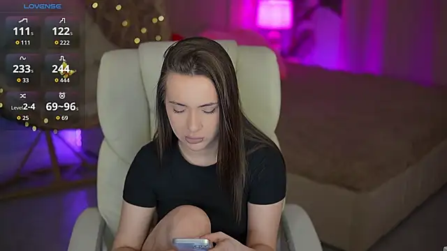 OliviaMoore  online show from March 2026 01:48:02 PM