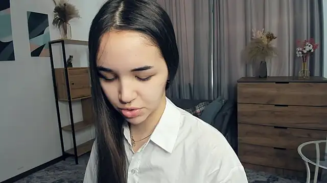 AvantgardAlone online show from February 2026 09:31:02 AM