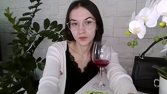 JuliaLovely online show from March 2026 03:48:01 PM