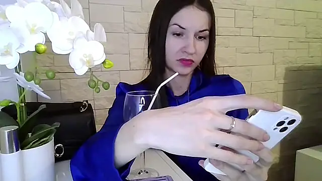 JuliaLovely online show from March 2026 07:26:01 PM