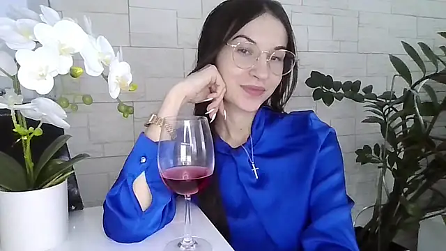 Snapshot of JuliaLovely chatting on February 2026 02:38:02 PM JuliaLovely online show from February 2026 02:38:02 PM