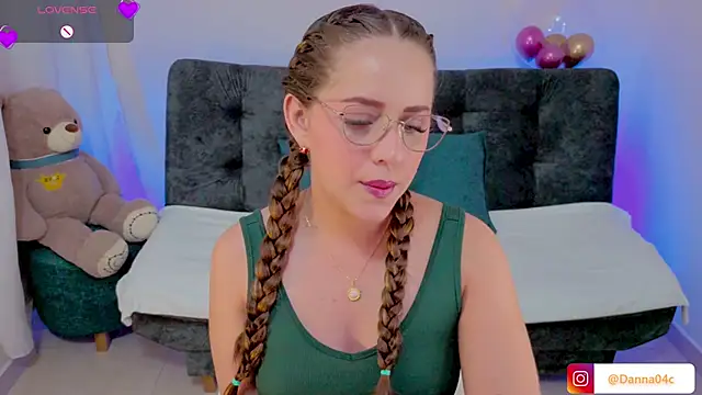 DannaCouper  online show from March 2026 10:50:01 AM