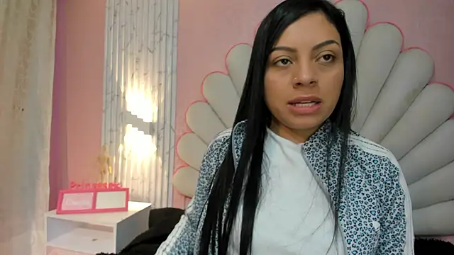 Kateemos online show from March 2026 01:49:02 PM