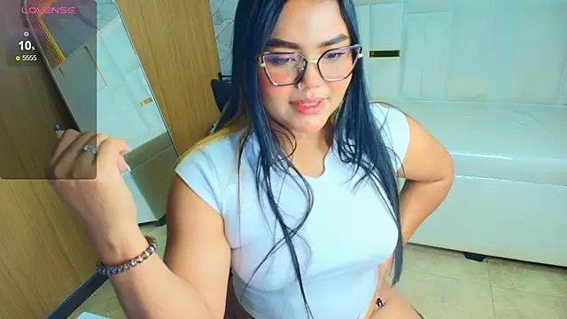 Berchy tf online show from April 2026 08:54:01 PM