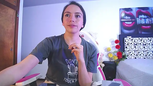 lika little0 online show from May 2026 01:54:01 AM