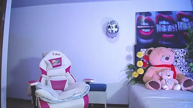 lika little0 online show from June 2026 01:00:02 AM