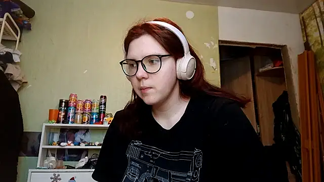 Snapshot of VannessaDillenbeck chatting on February 2026 08:09:01 AM VannessaDillenbeck online show from February 2026 08:09:01 AM