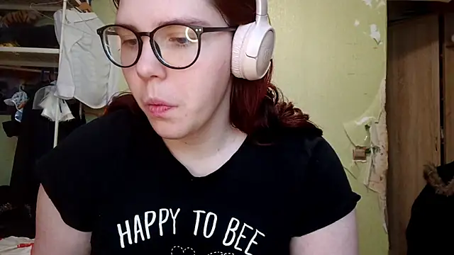 Snapshot of VannessaDillenbeck chatting on February 2026 06:13:02 AM VannessaDillenbeck online show from February 2026 06:13:02 AM