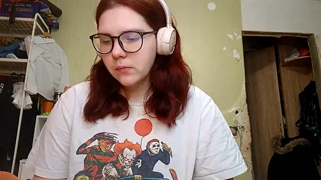 Snapshot of VannessaDillenbeck chatting on February 2026 08:25:01 AM VannessaDillenbeck online show from February 2026 08:25:01 AM