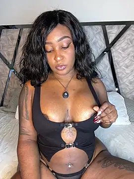 Snapshot of Denise_wolfe21 chatting on February 2026 04:53:02 PM Denise wolfe21 online show from February 2026 04:53:02 PM