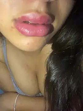 Nour-Lina online show from May 2026 05:34:02 PM