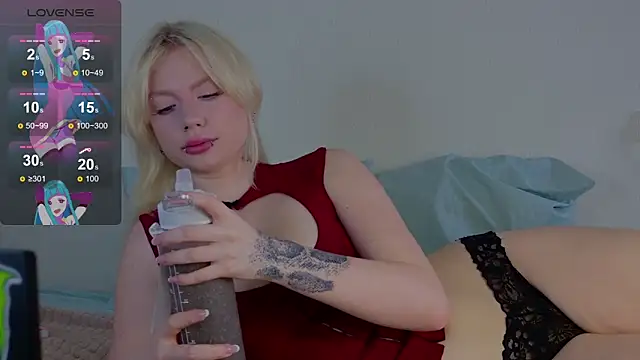 BladeSonya online show from April 2026 01:29:01 PM