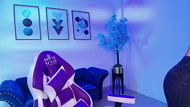 Maddie T18 online show from May 2026 11:24:02 AM