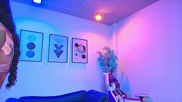 Maddie T18 online show from March 2026 11:42:01 AM