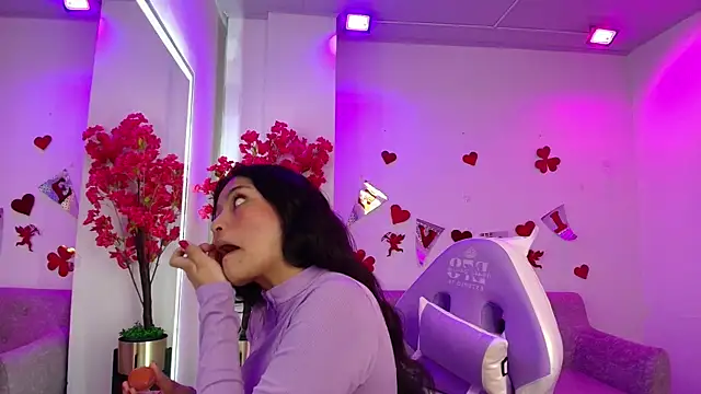 Maddie T18 online show from February 2026 11:18:01 AM